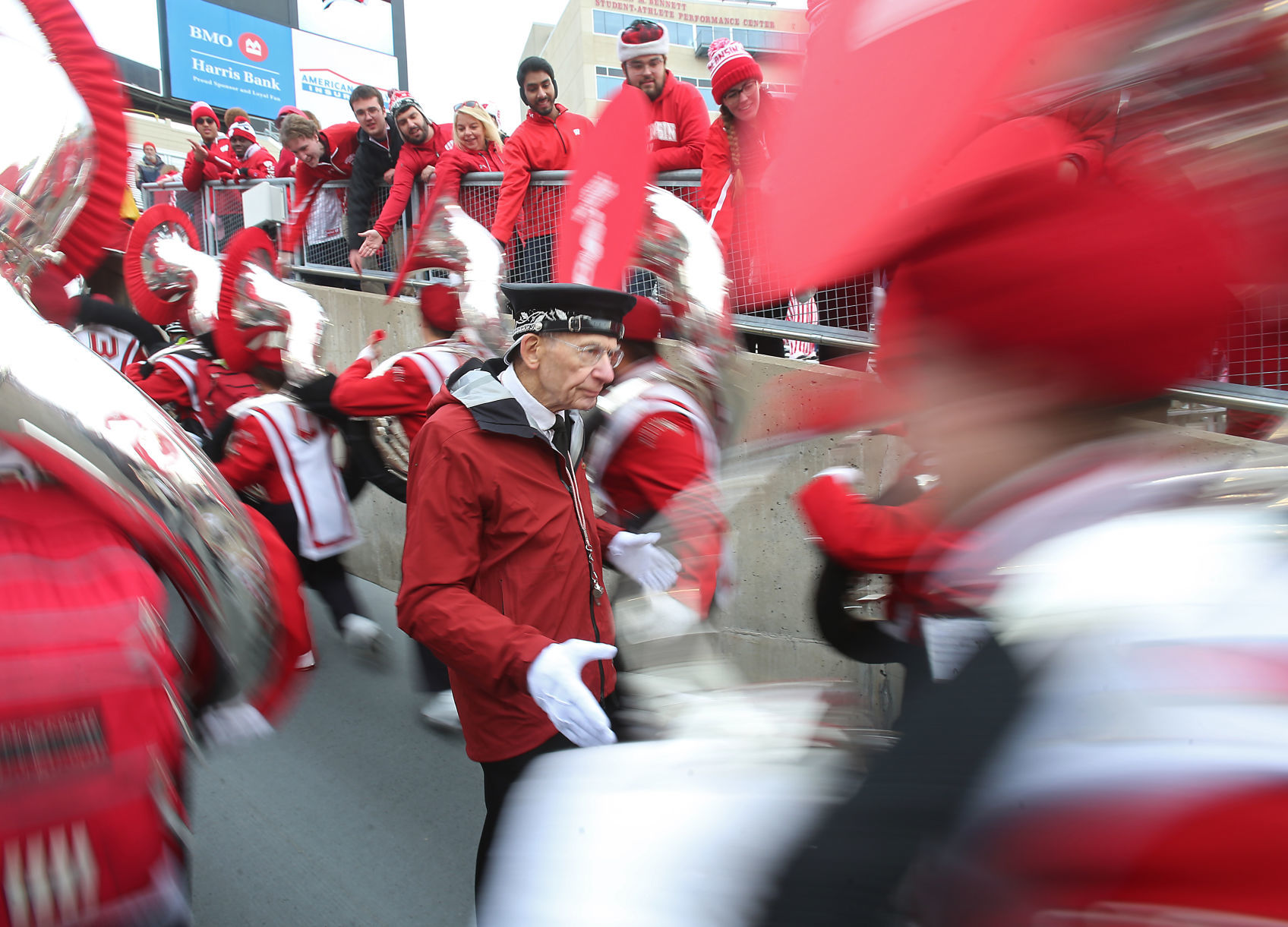 Greeting band, 2018